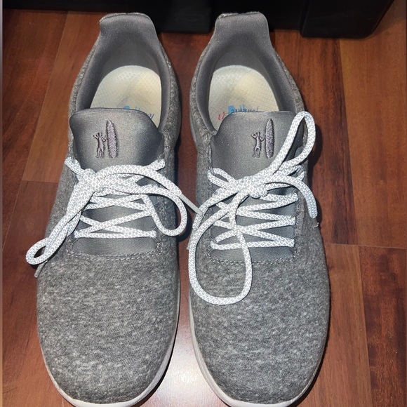 Johnnie O shoes - Picture 1 of 4